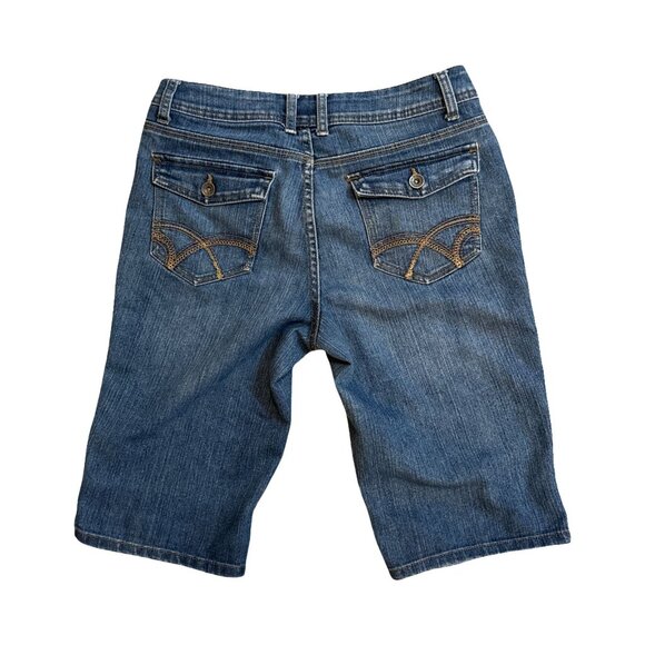 St. Johns Bay Womens Denim Bermuda Shorts Size 4 Average Mid-Rise Stretch Cotton - Picture 3 of 5